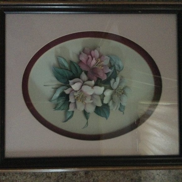 Paper Tole 3D Paper art flowers made by Canadian artist wood framed wall hanging - Picture 2 of 5